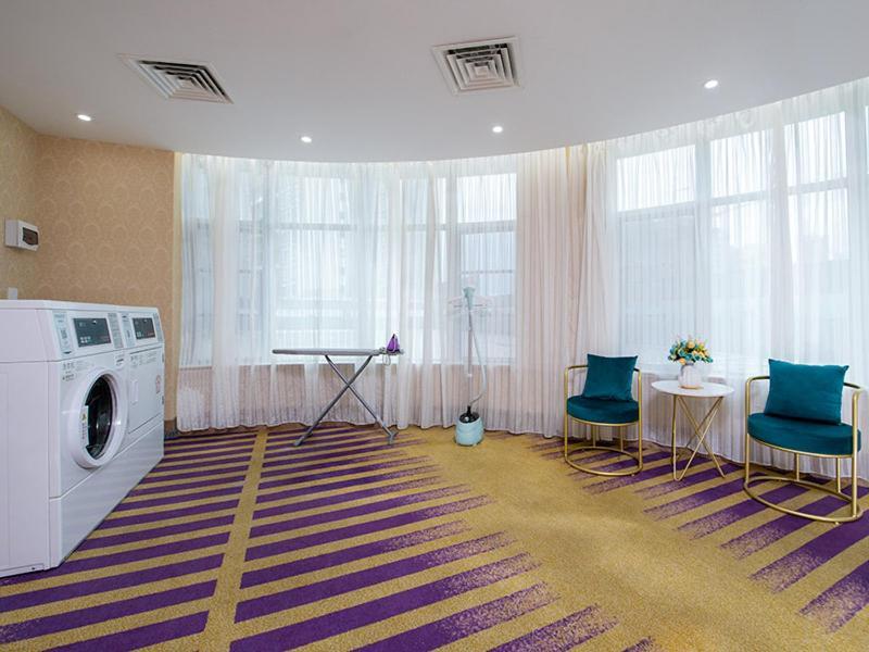 Vinenna International Hotel Shenzhen Shajing Екстериор снимка